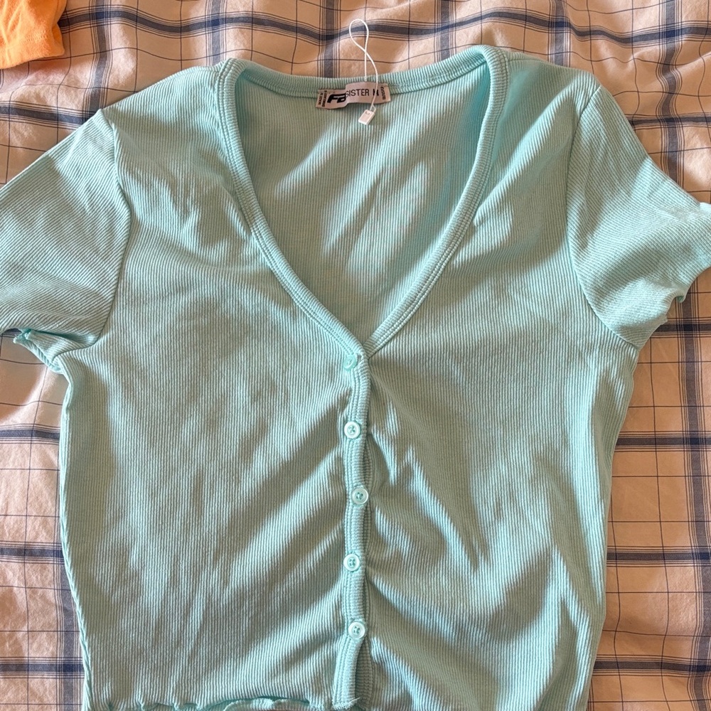 JustFab Light Green Button Down Ribbed Top